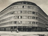 Radnički dom, Lenjinov trg (današnji Trg kralja Petra Krešimira IV), lijevo Šubićeva ulica, desno ulica Anke Butorac (današnja ulica kneza Ljudevita Posavskog), oko 1955. godine